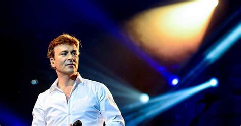 Tony carreira is one of portugal's most popular singers, performing all over the country and overseas to expat communities. Tony Carreira sobe ao palco do Casino Estoril no dia 4 de ...