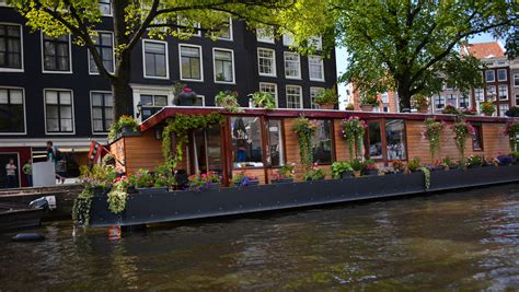 Amsterdambeautiful House On The Water