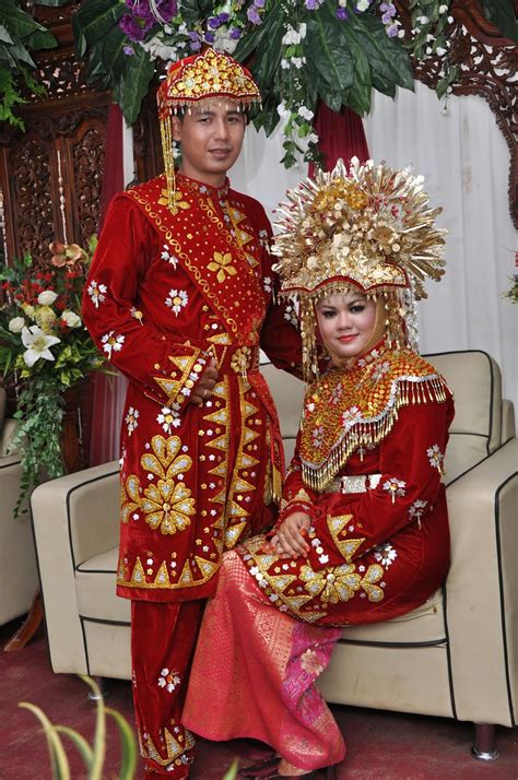 Bukan baju adat thiongkok cina. Pakaian Adat Bangka - Baju Adat Tradisional