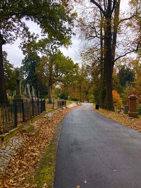 Hollywood Cemetery In The Fall 🍂🍁 Rrva