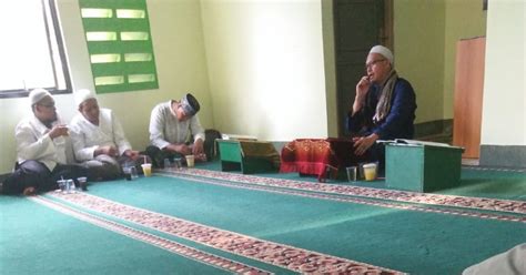Kewajiban ini menjadi pondasi seperti tiang. SHOLAT SYARI'AT DAN SHOLAT THORIQOH - UNTAIAN MUTIARA TQN ...