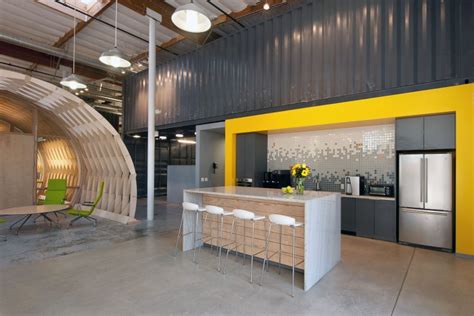 Contemporary Office Space In California Blends Creativity With Indoor