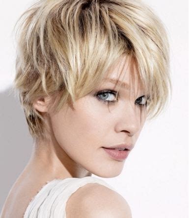 Per le donne mascoline solo. I migliori tagli di capelli corti donna, le foto