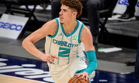 LaMelo Ball dropped a career-high 22 points to lead Hornets to win