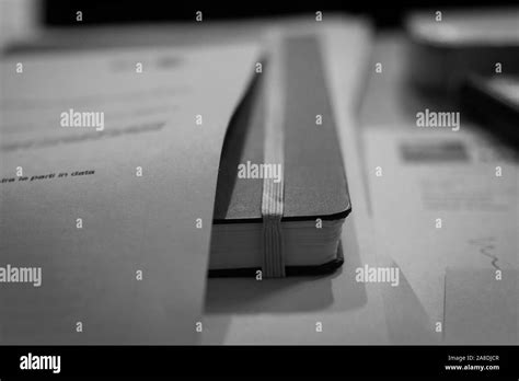 Black And White Notepad With Note Stock Photo Alamy