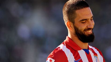 Arda turan received a suspended sentence of 2 years and 8 months after being found guilty of firing a gun to cause panic, illegal possession of weapons and intentional injury. Arda Turan de retour face à Chelsea en C1