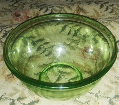 Vintage Hazel Atlas Green Depression Era Uranium Vaseline Glass Mixing