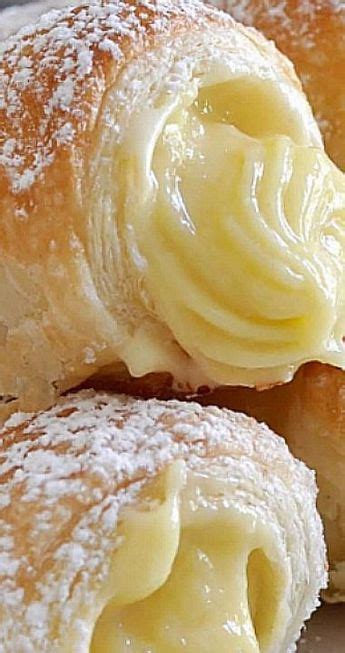 Lower the flame and cook for a couple. Italian Cream Stuffed Cannoncini (Puff Pastry Horns ...