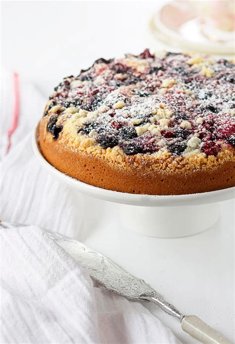 Effortless Mixed Berry Sour Cream Cake The Pure Taste