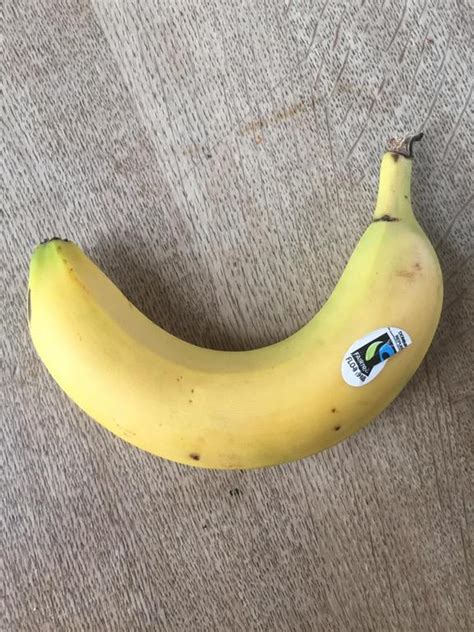 Unusually Curvy Banana Mildlyinteresting