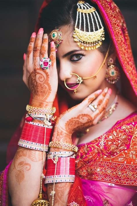 One Sided Indian Bride Poses Bridal Portrait Poses Wedding