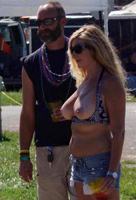 Biker Rally Chick With Some Nice Tits Sexrepository69