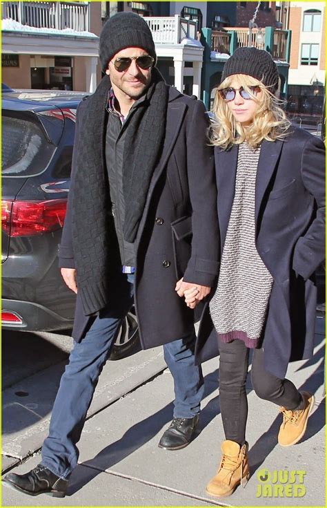 Bradley Cooper Holds Hands With His Girlfriend Suki Waterhouse At 2014