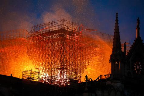 A Notre Dame székesegyházat eredeti formájában állítják helyre