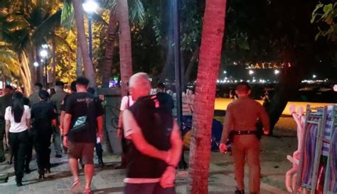 Pattaya Police Registering And Fining Suspected Transgender Prostitutes On Pattaya Beach