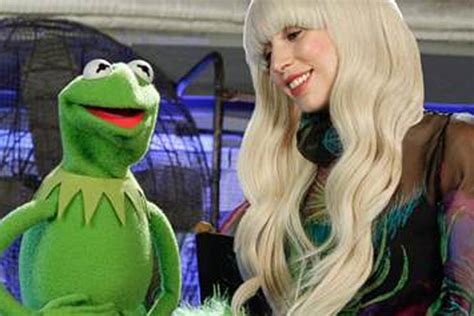 Kermit The Frogs New Girlfriend Is Real Not A Muppet Show Storyline