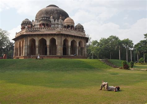 India Lodhi Garden In Delhi Tombs And Blooms