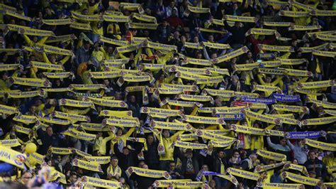 Villarreal Fans Pay Tribute To Liverpool In Wake Of Hillsborough
