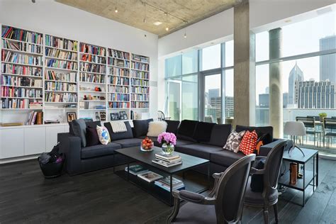 Penthouse Hi-Rise with panoramic view of Chicago