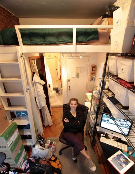 Felice Cohen Who Lived In New York Citys Smallest Apartment Gives Tour