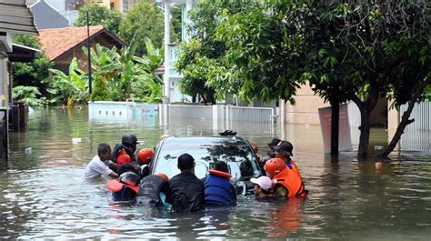 Rumah Di Dua Desa Kecamatan Gunung Putri Bogor Terendam Banjir