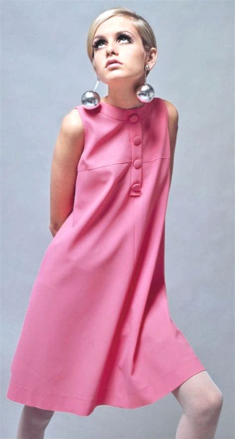 Les Modèles Mini Jupe Et Mini Robe Inventées Par Jean Raymond En 1960