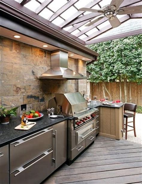 Amazing Outdoor Kitchens That You Might Have While Living Your Dream Life