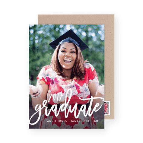 13 Graduation Photo Ideas For 2022