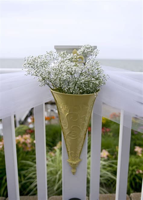 Everett Wedding 71814 Tulle Along Deck Railing With Flower