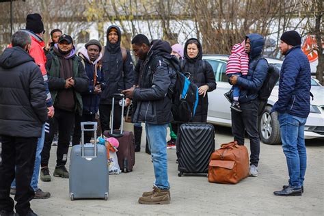 Some 10000 Refugees Arrive From Ukraine On Friday Hungary Today