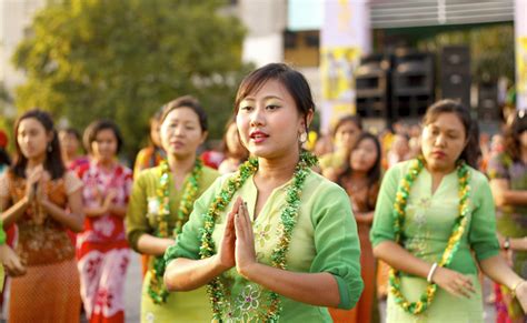 7 Most Interesting Myanmar Festivals Sanctum Inle Resort