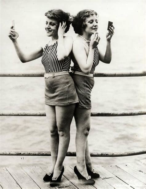 Make Up 1936 Daisy And Violet Hilton Conjoined Twins Human Oddities