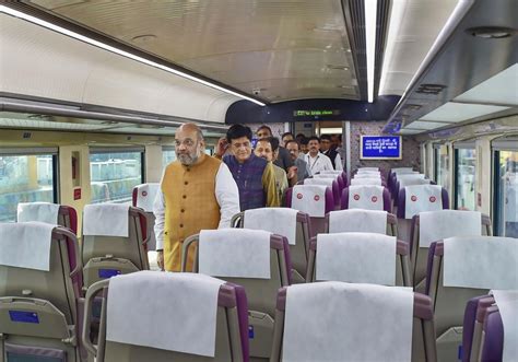 Fastest Speed Vande Bharat Train Is Loaded With Luxury Facilities Know The Features Of Made In