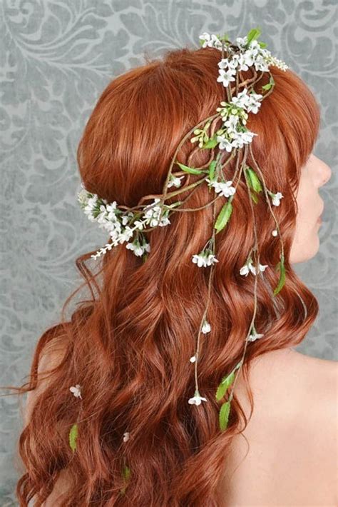 21 Romantic Hairstyles With Flower Crown Flowers In Hair Floral