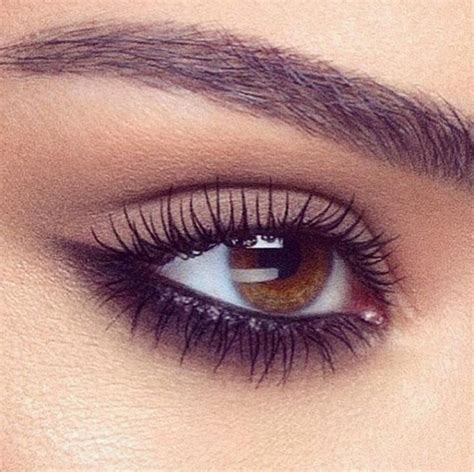 Master The Reverse Cat Eye Makeup Trend Right Now Beauty