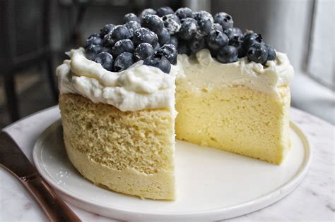 Cotton Japanese Cheesecake With Cream Cheese And Blueberry Topping By