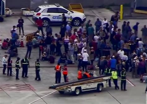 Fort Lauderdale Airport Massacre At Least 5 Dead Suspect
