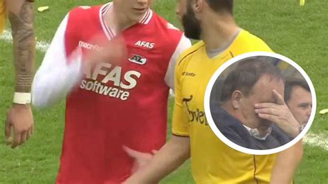 Video Az Alkmaar Player Aron Johannsson Gets His Crown Jewels Pinched By Opponent Mirror Online