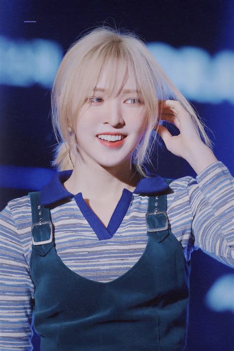 They debuted as four on august 1, 2014 with the single happiness. Red Velvet's Wendy Goes Blonde For The 1st Time After 'Ice ...