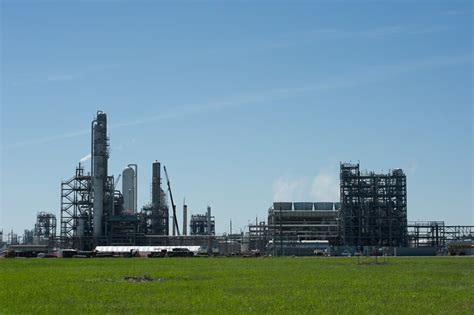 Dow Stabilizing Louisiana Plant After Explosion But Cause Still