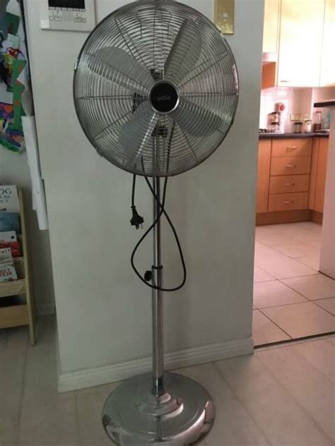 Mistral 40cm Retro Chrome Pedestal Fan Air Conditioning And Heating