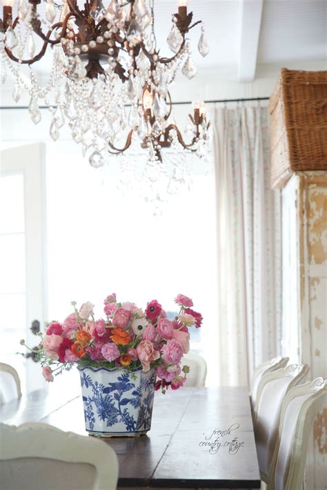 5 Simple Ideas For Decorating With Blue And White French
