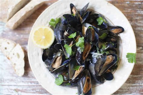 Steamed Mussels Moules Marinière Fish Tales