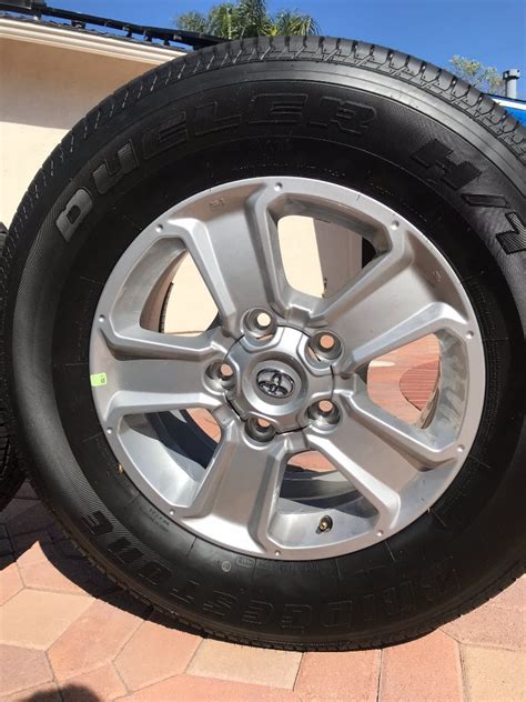 Toyota Tundra 18 Inch Rims And Tire 5 Lug
