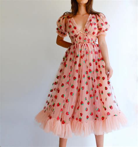 Strawberry Midi Dress Ropa Estética Ropa Hermosa Moda De Ropa