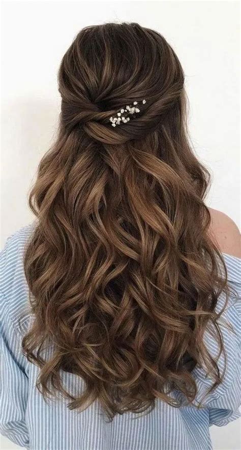 Pretty Prom Hairstyle Ideas For Curly Long Hair Inspira
