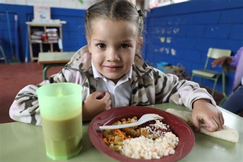 merienda escolar la única comida del día durante la pandemia
