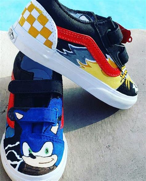 Sonic The Hedgehog In 2020 Custom Shoes Sneakers Underarmor Sneaker