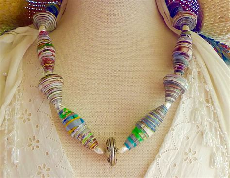 20501605 Statement Necklace And Rolled Paper Beads White Fresh
