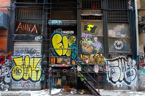 New York Is Blighted With Graffiti Leaving Areas Looking Like War